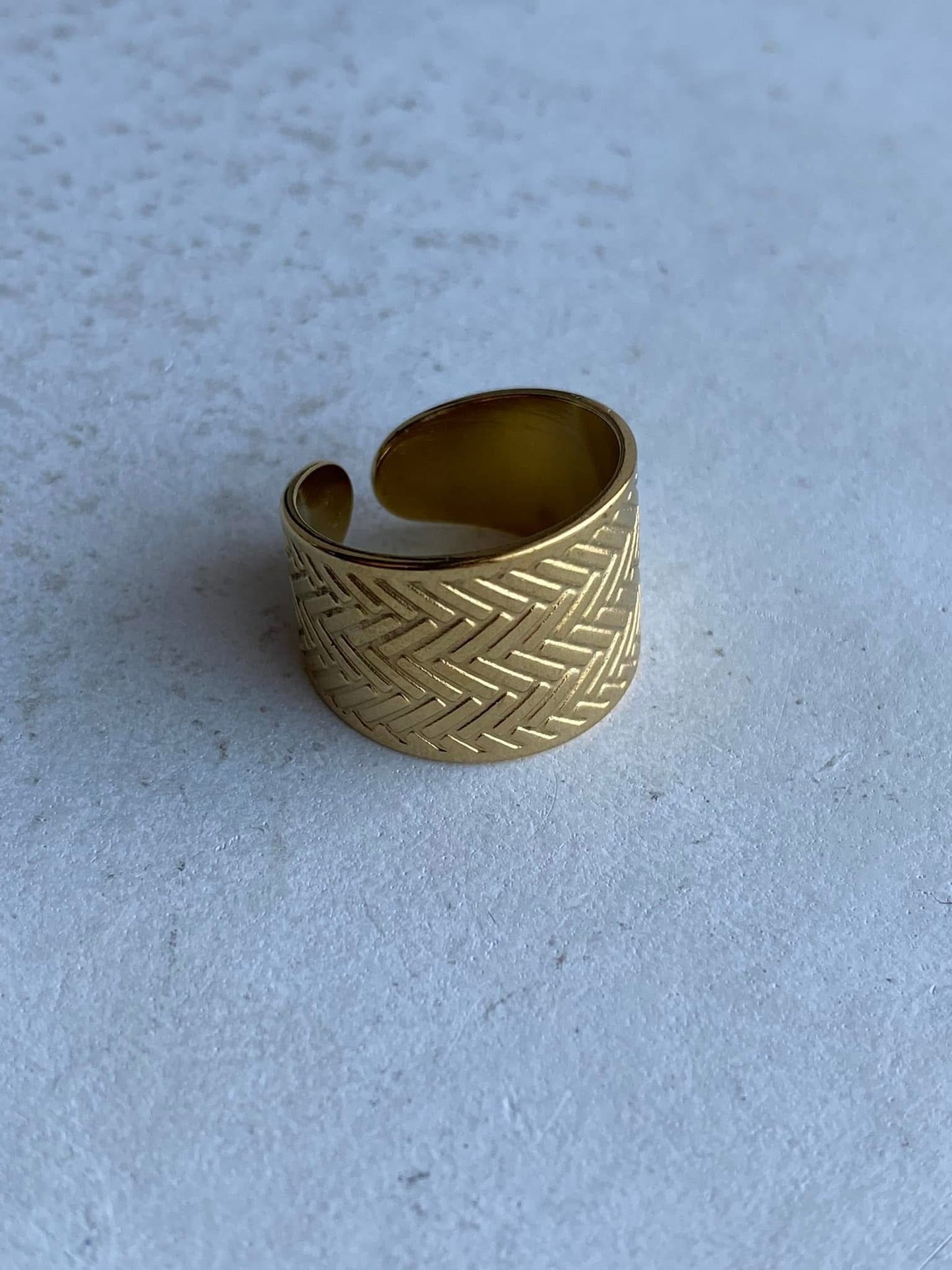 Textured ring