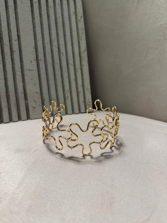 Flower arm cuff