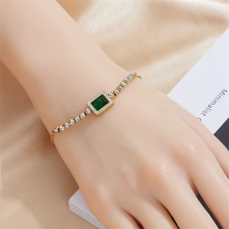 Green stone bracelet