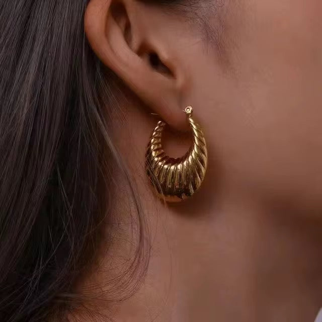 Croissant earrings