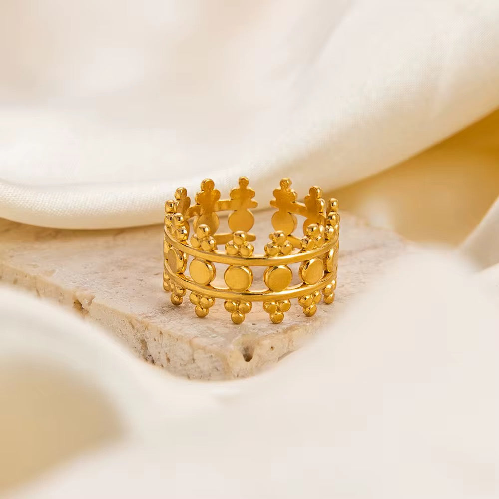 Royal crown ring