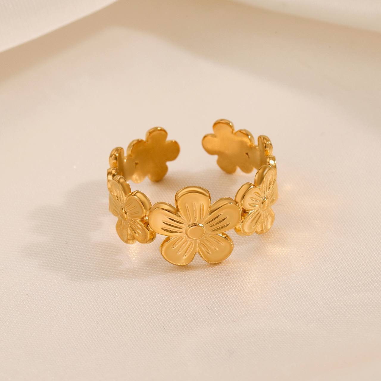 Flower ring