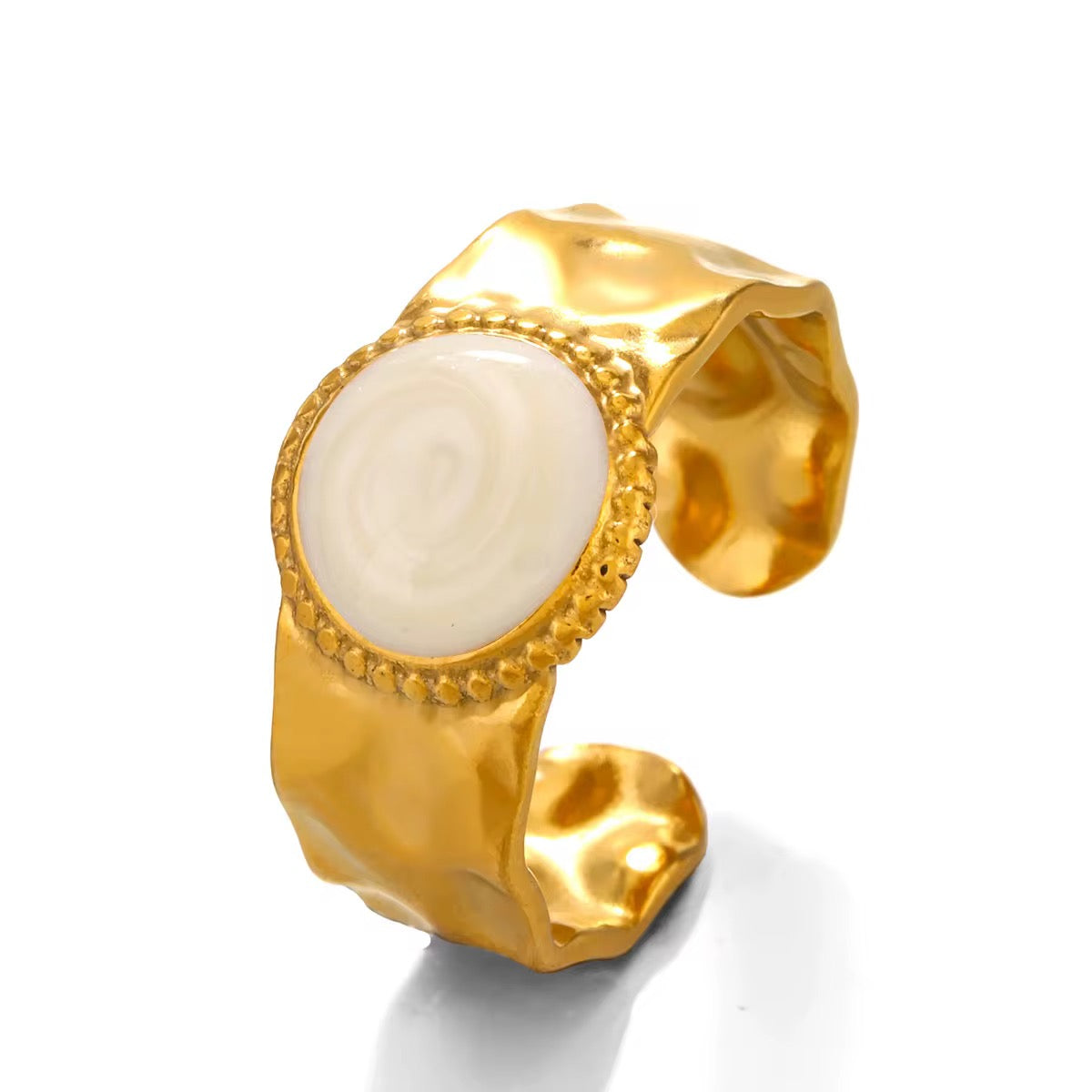 White resin ring