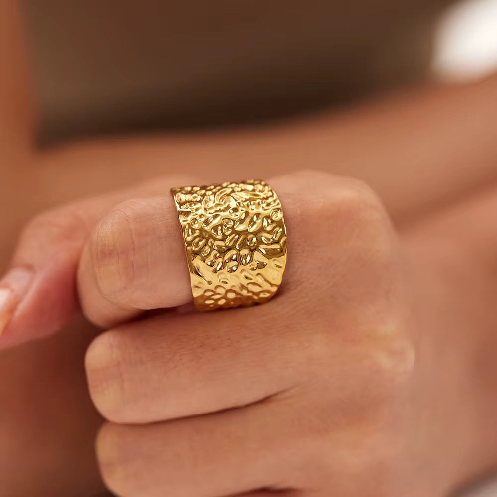 Textured ring