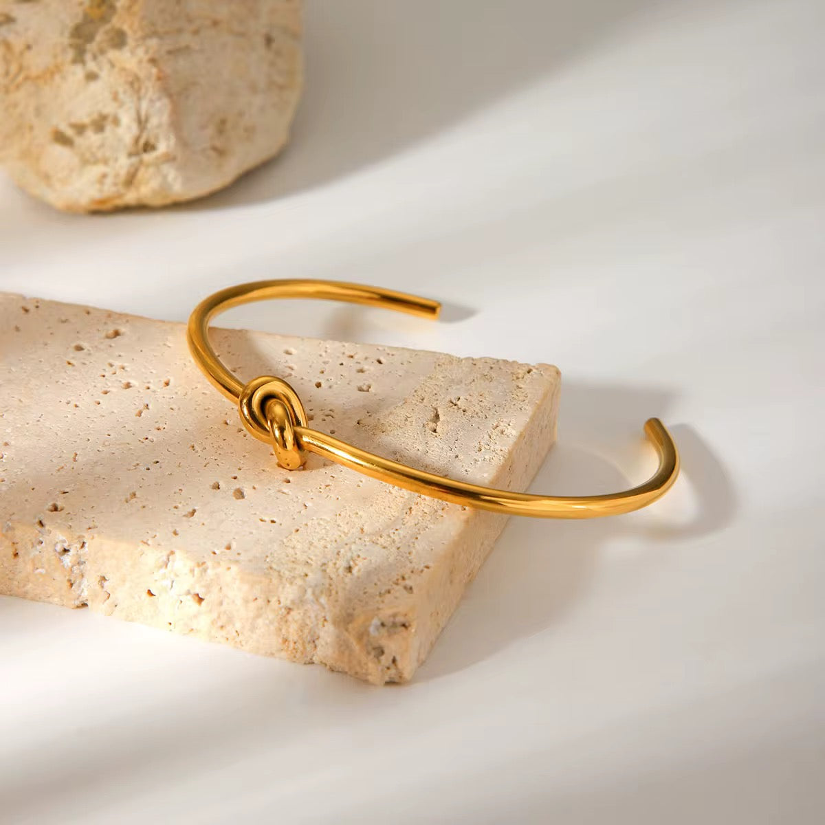 Knotted bangle