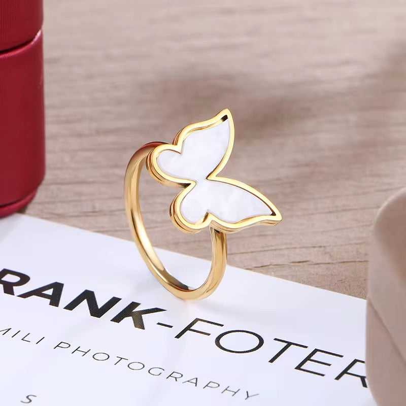 Butterfly ring