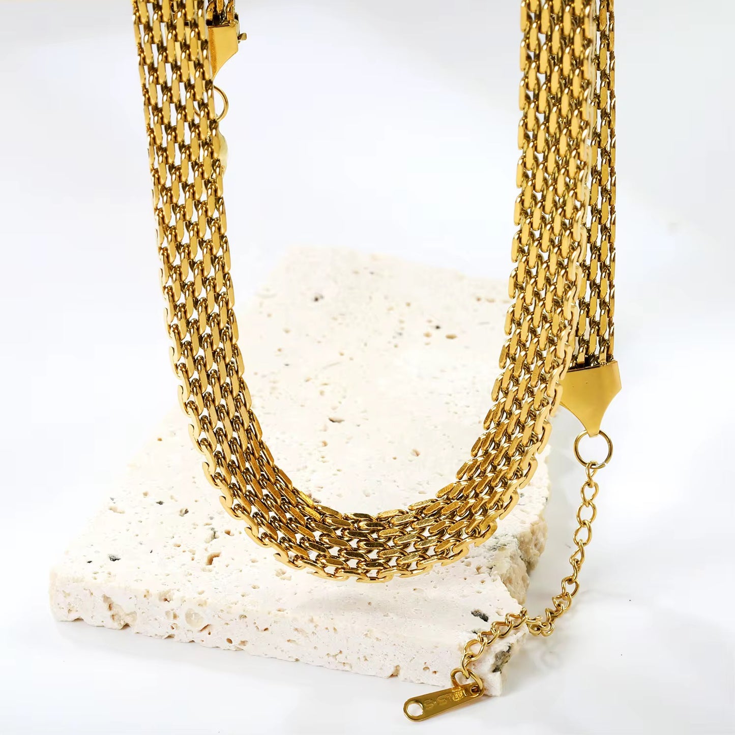 Chain necklace