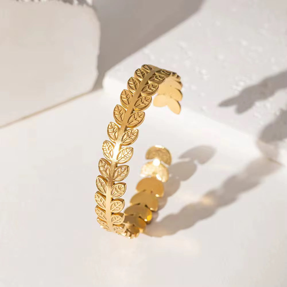 Leaf bangle