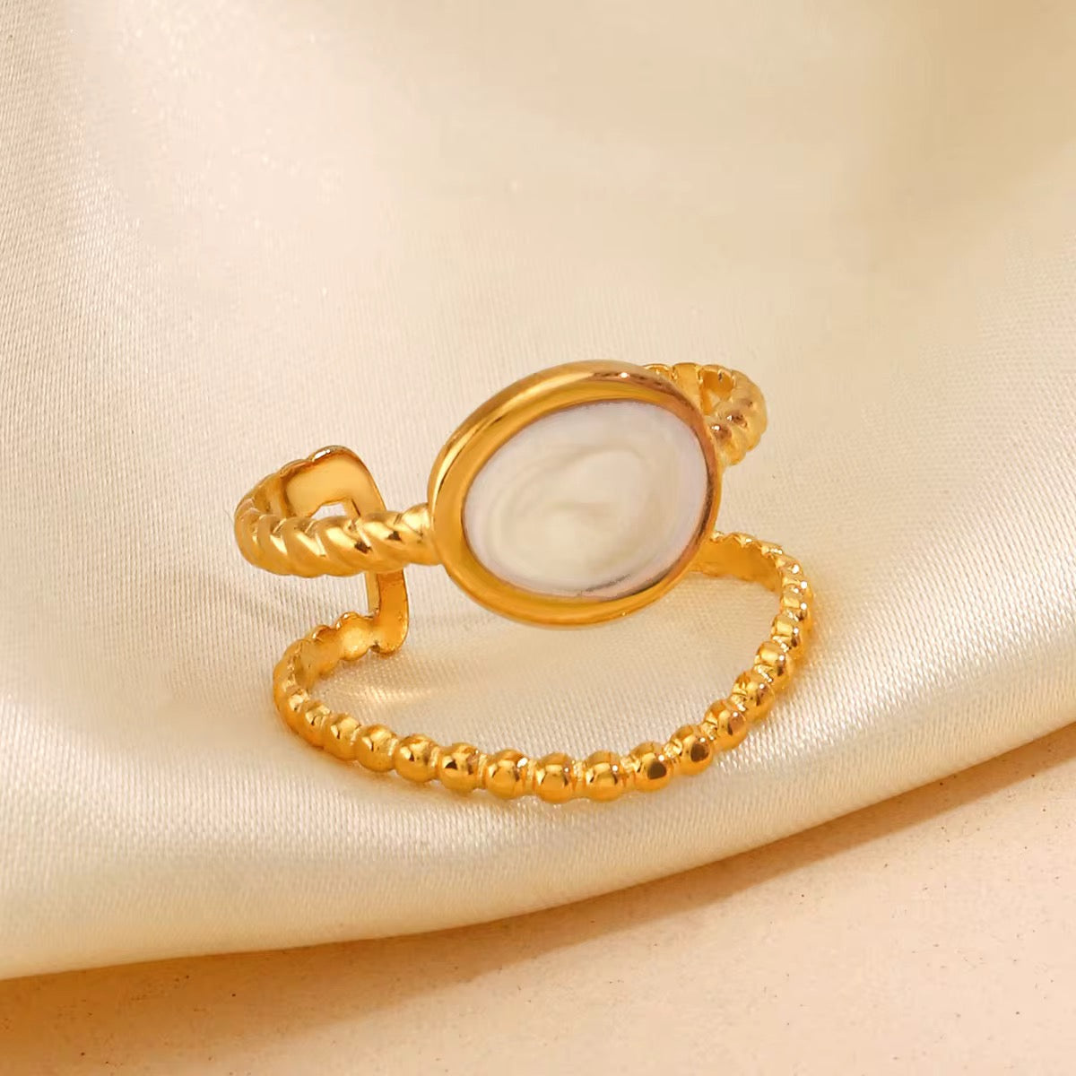 Oval shape ring