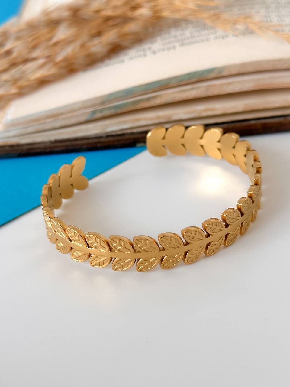 Leaf bangle